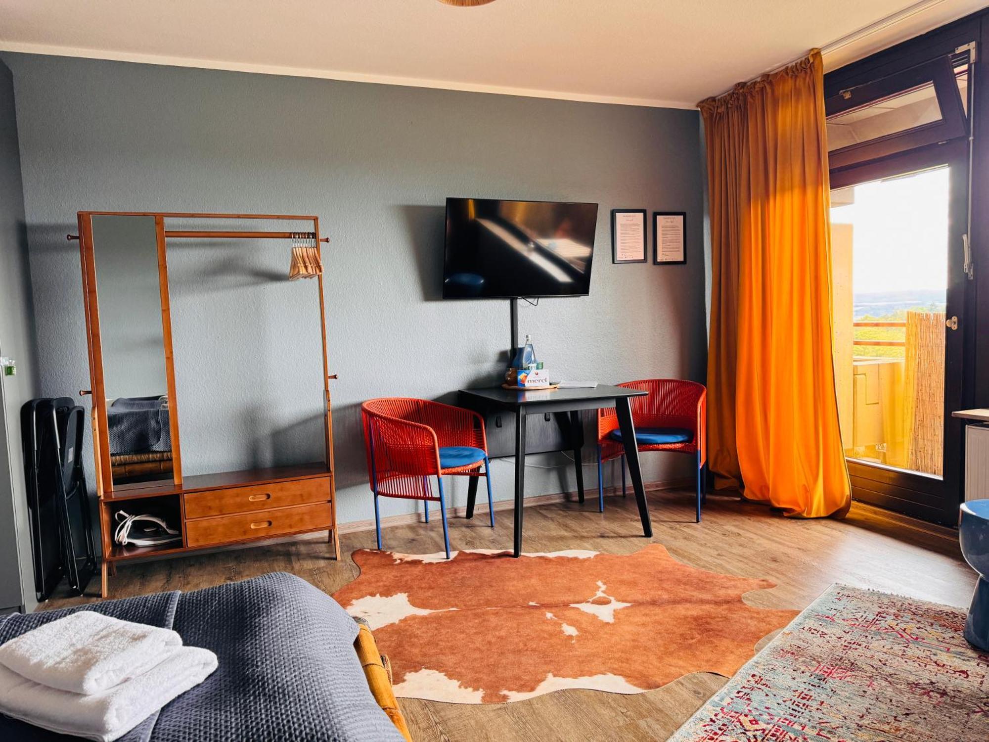 Klassen Stay - Design Studio In 11 Etage - Tolle Aussicht - Sauna, Pool - Netflix Лахщайн Екстериор снимка